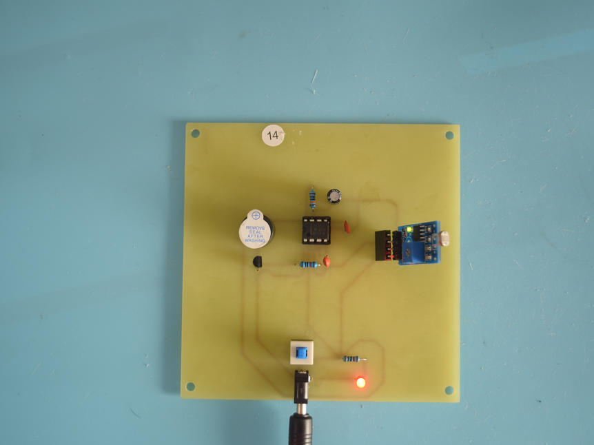 NE555光照开箱检测光控报警器14-14-12-（pcb+电路图+论文）_鹏程工联_工业互联网技术服务平台